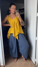 Cargar imagen en el visor de la galería, Blusa coral 🪸
