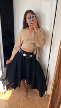 Cargar imagen en el visor de la galería, Falda coral
